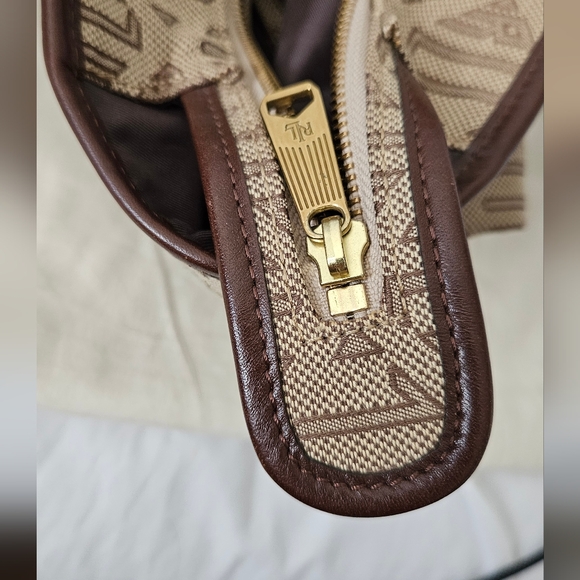Lauren Ralph Lauren Shoulder Bag - Picture 14 of 15